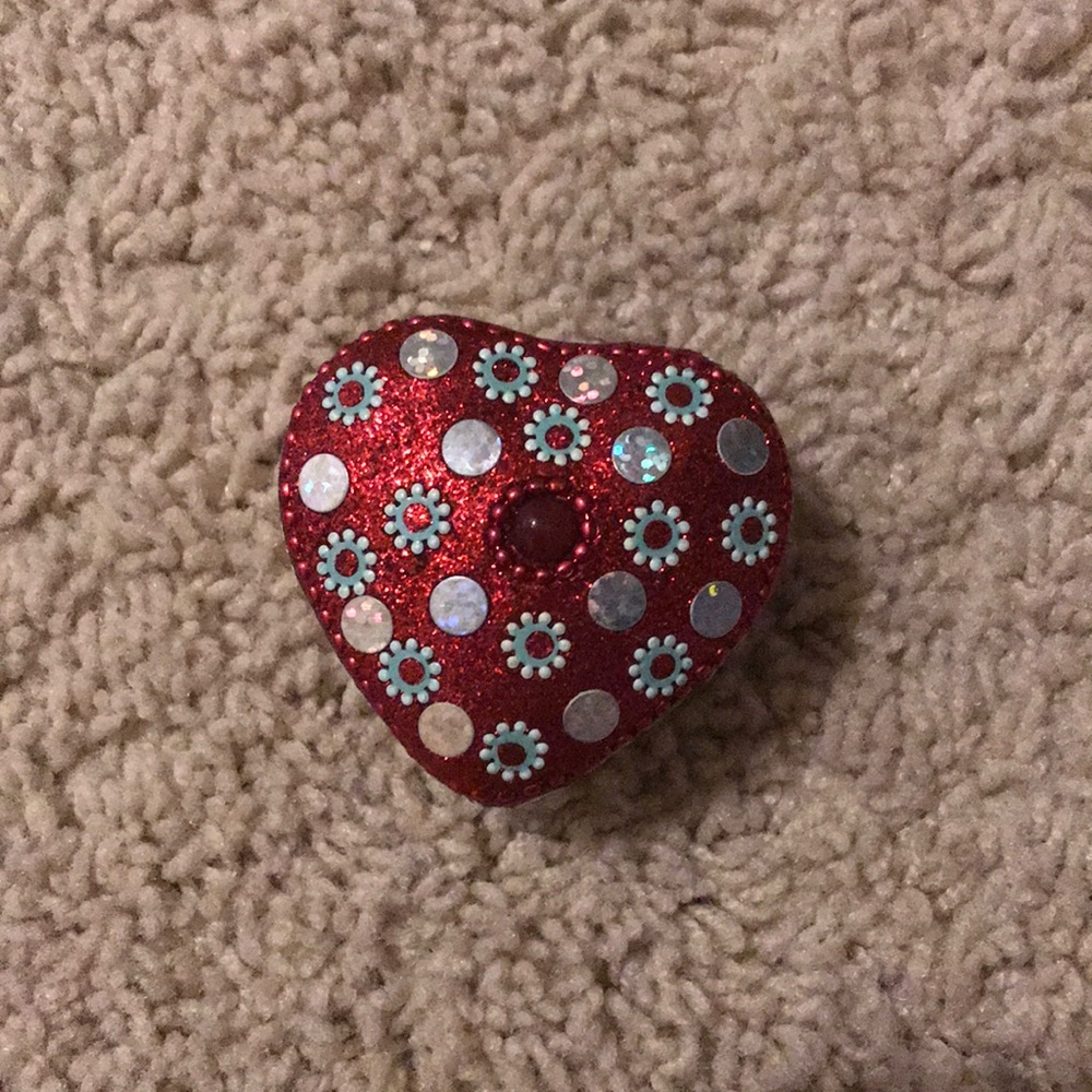 Red heart small jewelry box